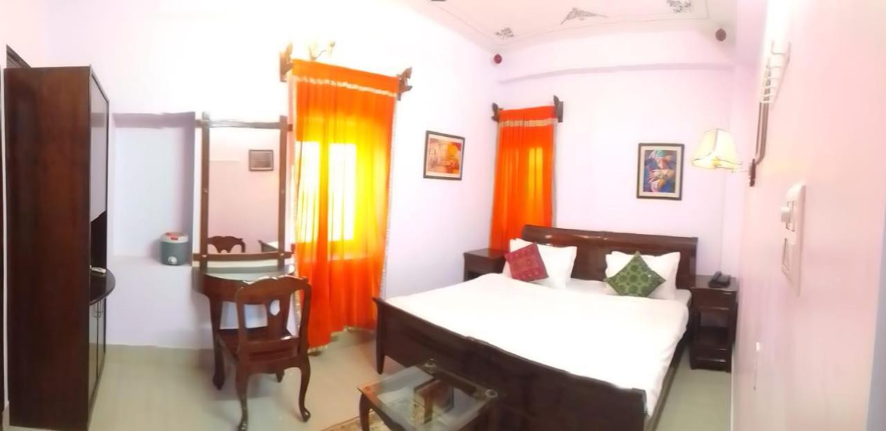 Hotel Bharat Vilas Jaisalmer Exterior photo